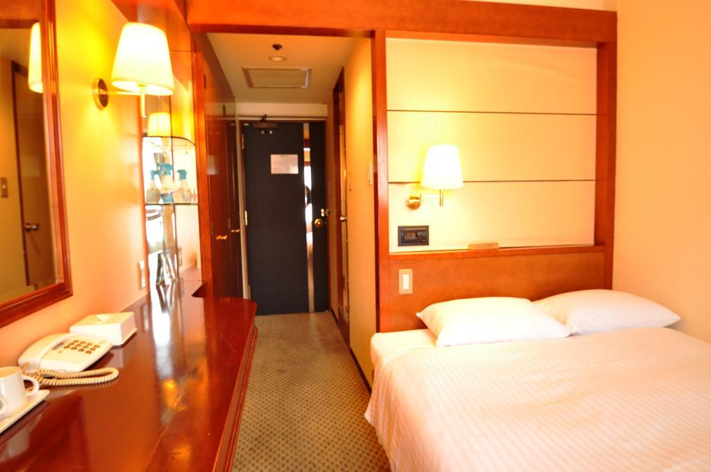 Toko City Hotel Umeda Ōsaka Zimmer foto